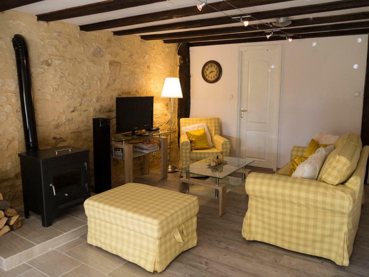 Chez Daisy Villa Montbron Exterior foto