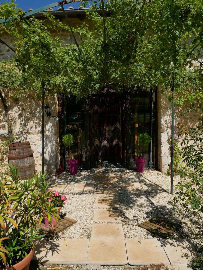 Chez Daisy Villa Montbron Exterior foto